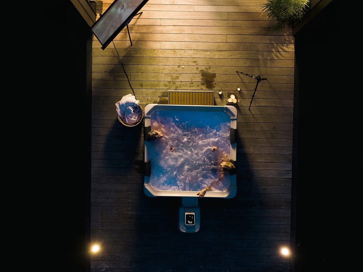 Mspa Antracietgrijze halfharde spa met 6 plaatsen met ledverlichting en accessoires - 128 stralen - L160 x B160 x H65 cm - NAPUKA van MSPA L 160 cm x - Afbeelding 2