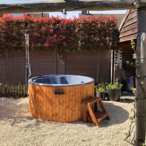 Hottub met geïntegreerde kachel